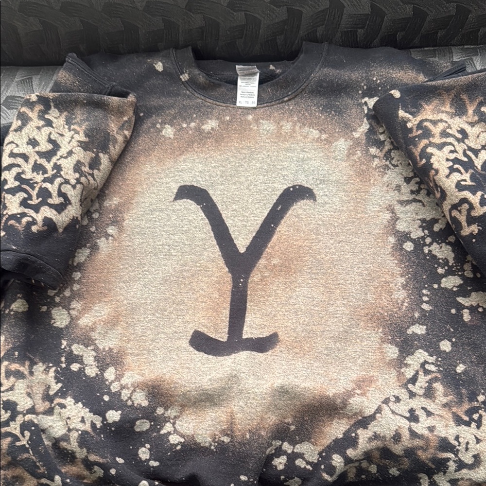 Yellowstone Sweatshirt with Y Design